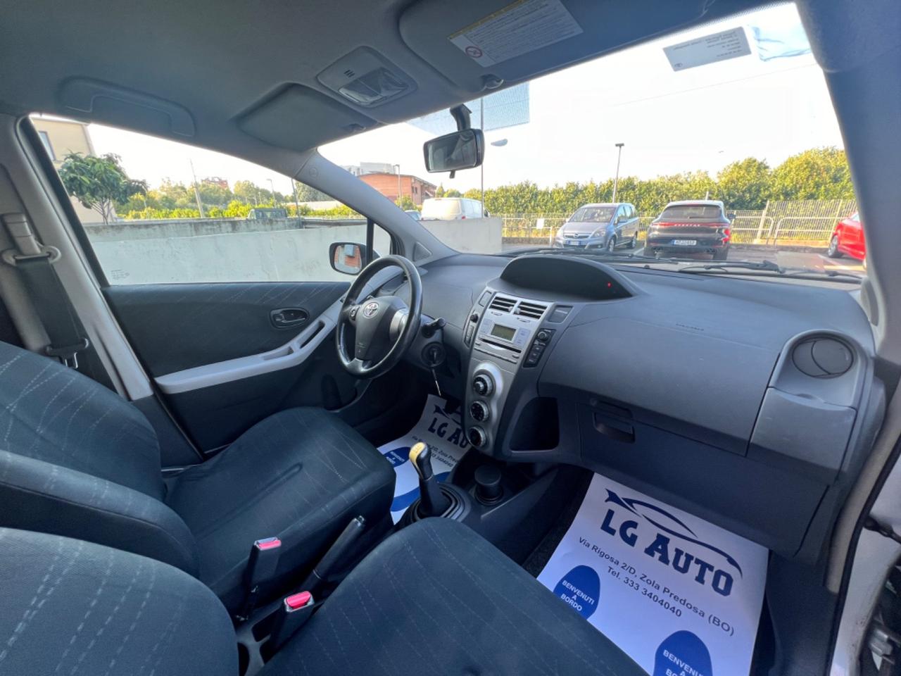Toyota Yaris 1.0 5 porte Sol