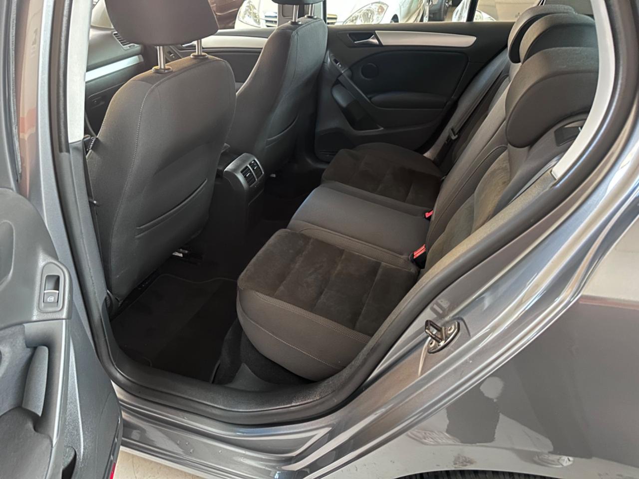 Volkswagen Golf 1.6 TDI DSG 5p. Highline
