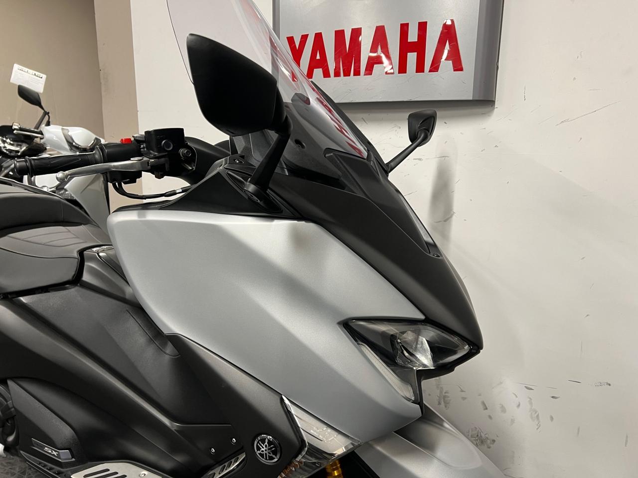 Yamaha TMAX 530 SX