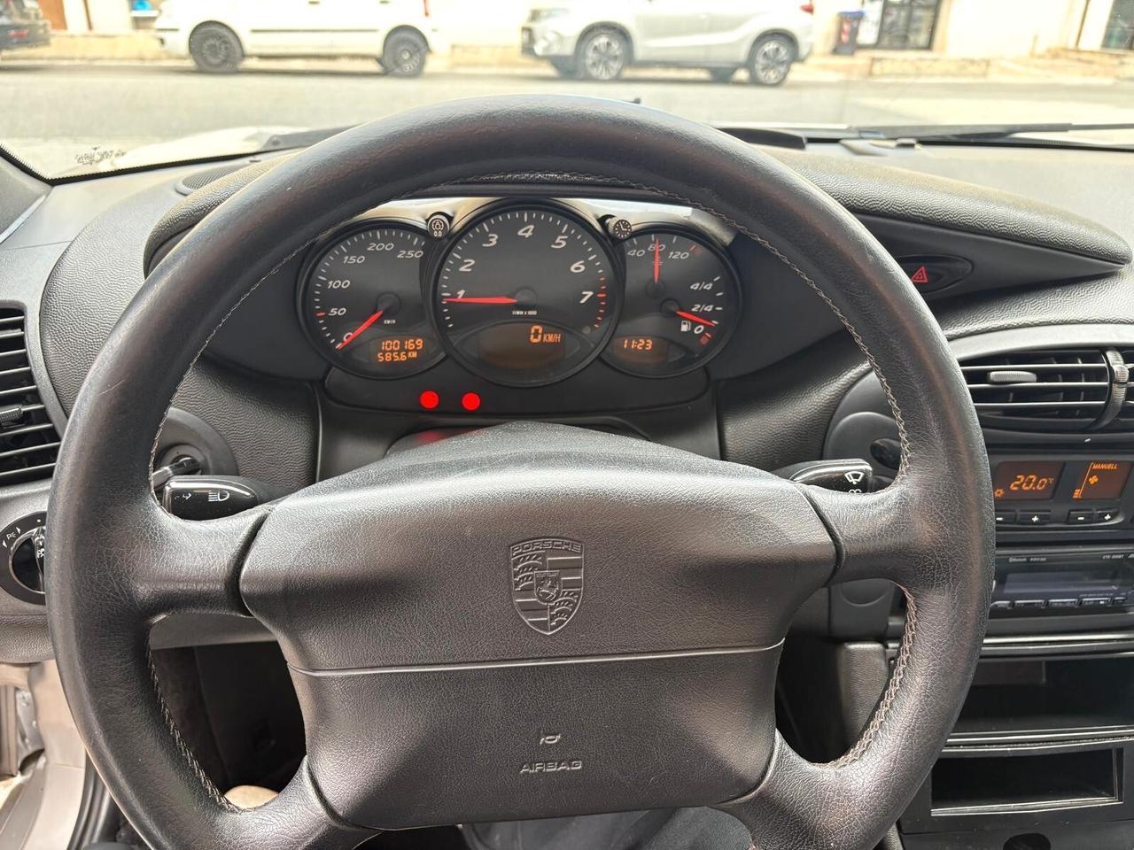 Porsche Boxster 2.5i 24V cat