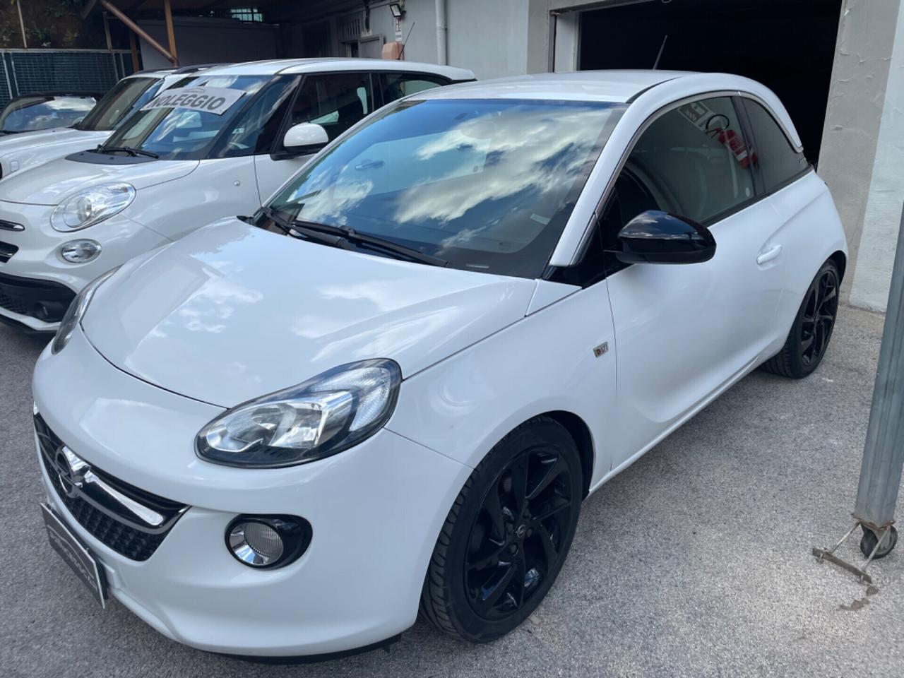 Opel Adam 1.4 87 CV White/Black Link