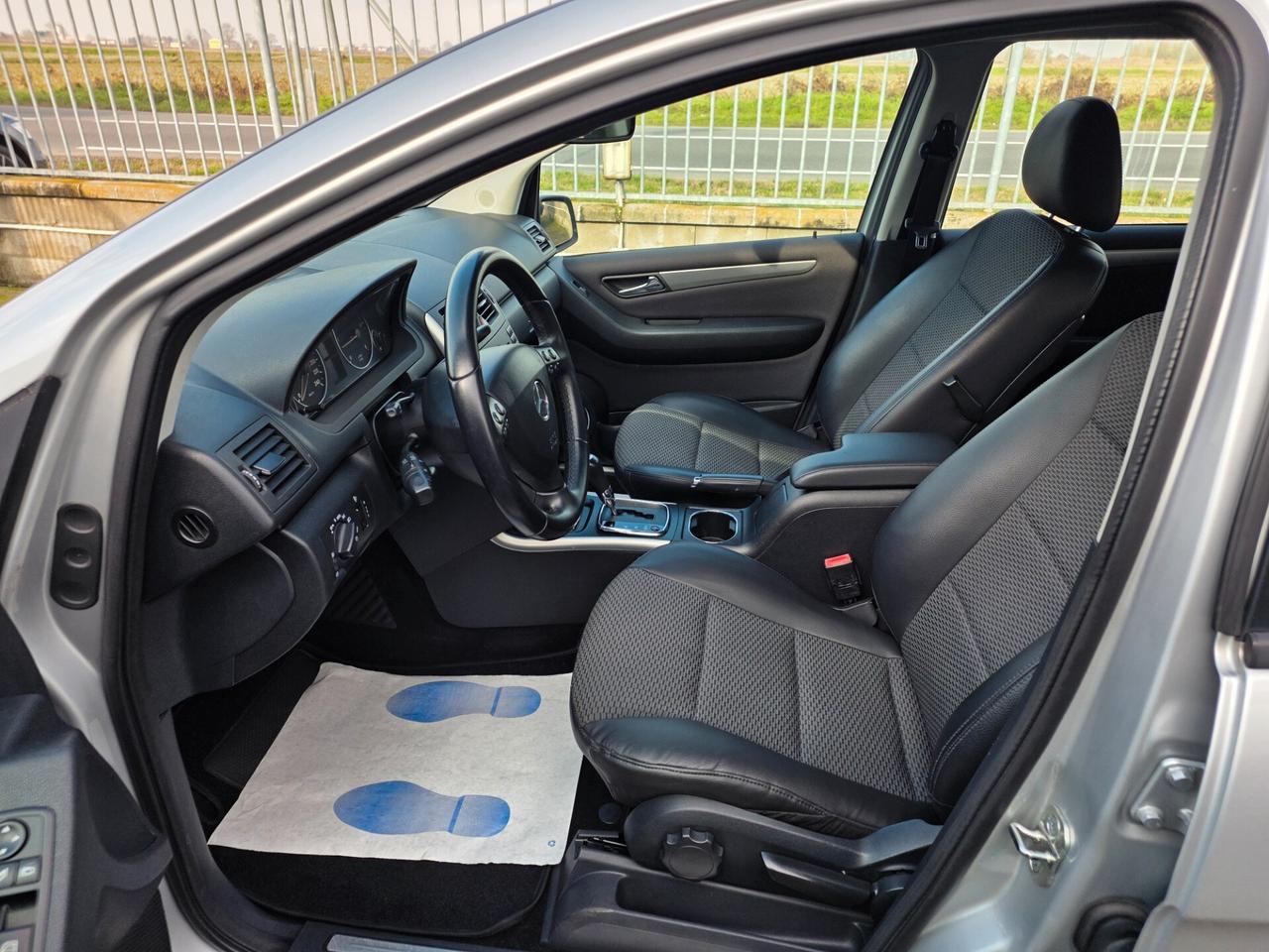 Mercedes-benz A 180 160 CDI AUTOMATIC Premium