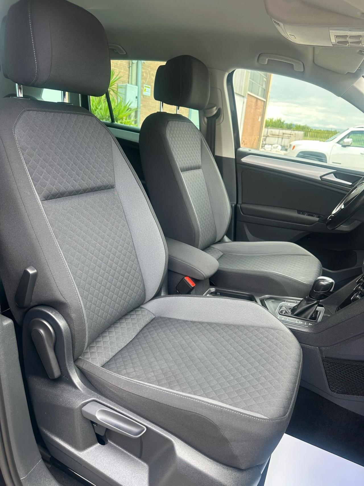 Volkswagen Tiguan 2.0 TDI 150 CV SCR DSG R-Line