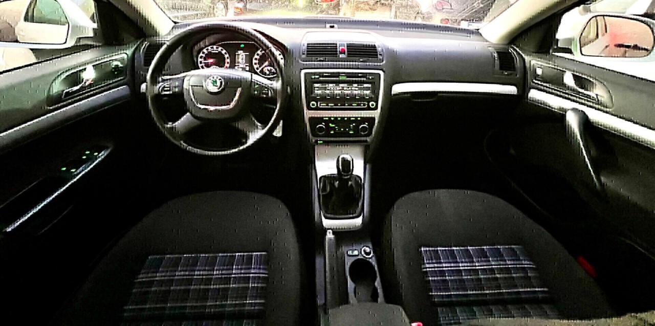 Skoda Octavia 1.6 TDI CR F.AP. Wagon Elegance