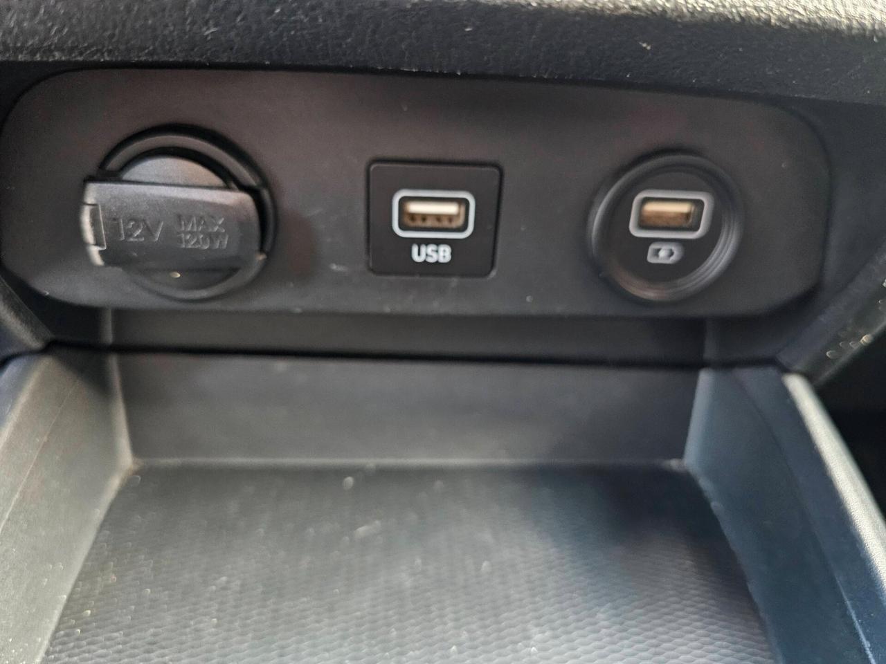 HYUNDAI 1.0 MPI 67CV TECH CONNECT PACK FULL