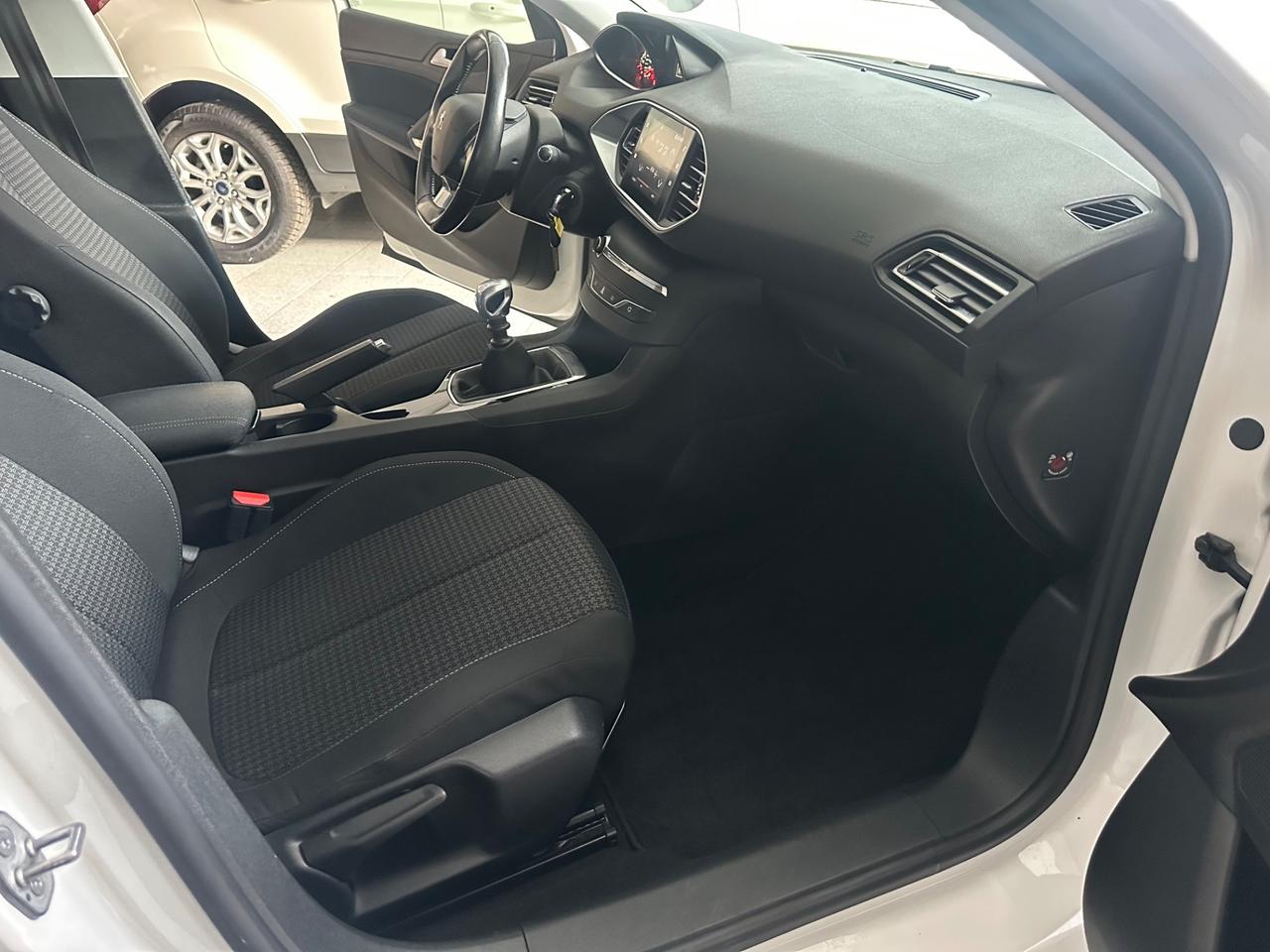 Peugeot 308 BlueHDi 100 S&S SW Business
