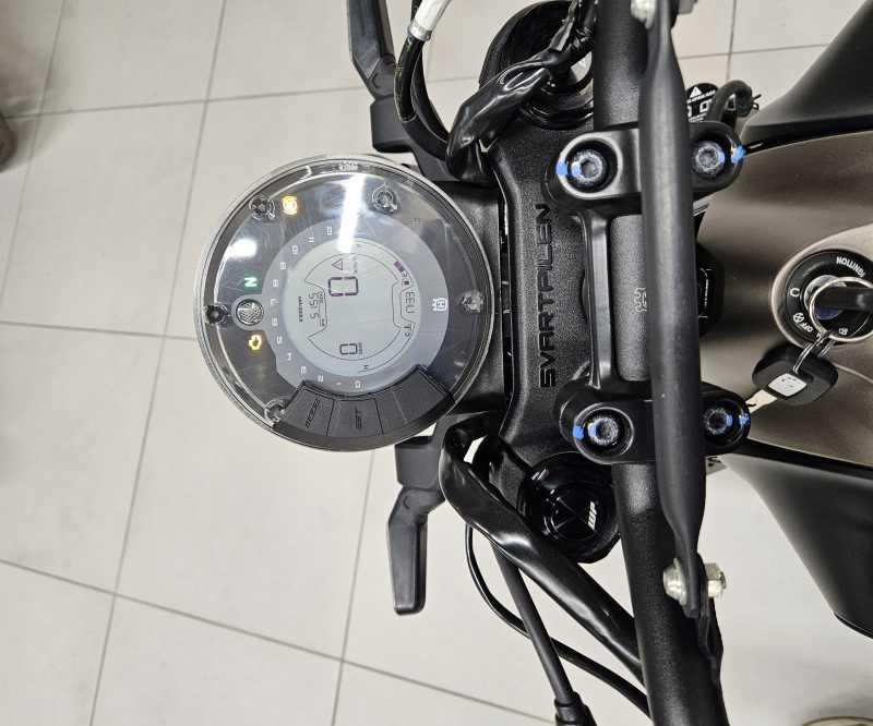 Husqvarna Svartpilen 125 - 2024