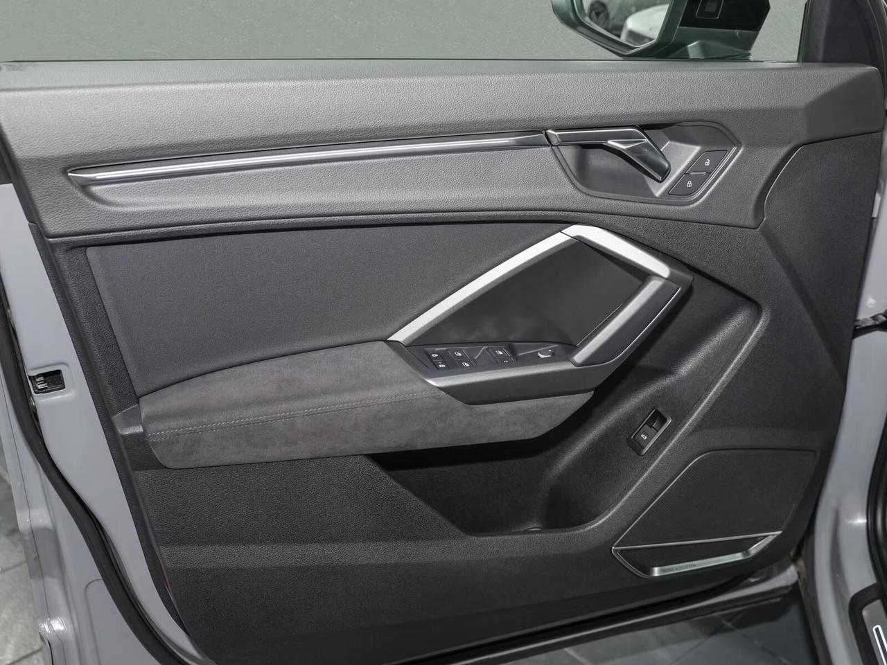 Audi RS Q3 RSQ3 SPORTBACK SEDILI B&O TELECAMERA CERCHI 21" MATRIX