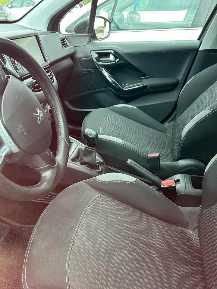 Peugeot 208 PureTech 82 5 porte Allure OK NEO PATENTATI