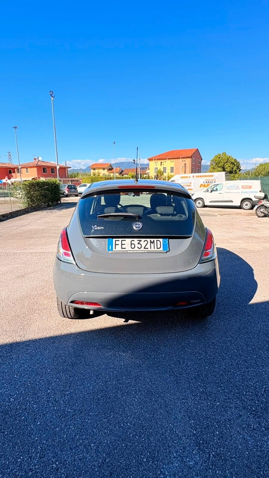 Lancia Ypsilon 1.2 69 CV 5 porte GPL Ecochic Gold