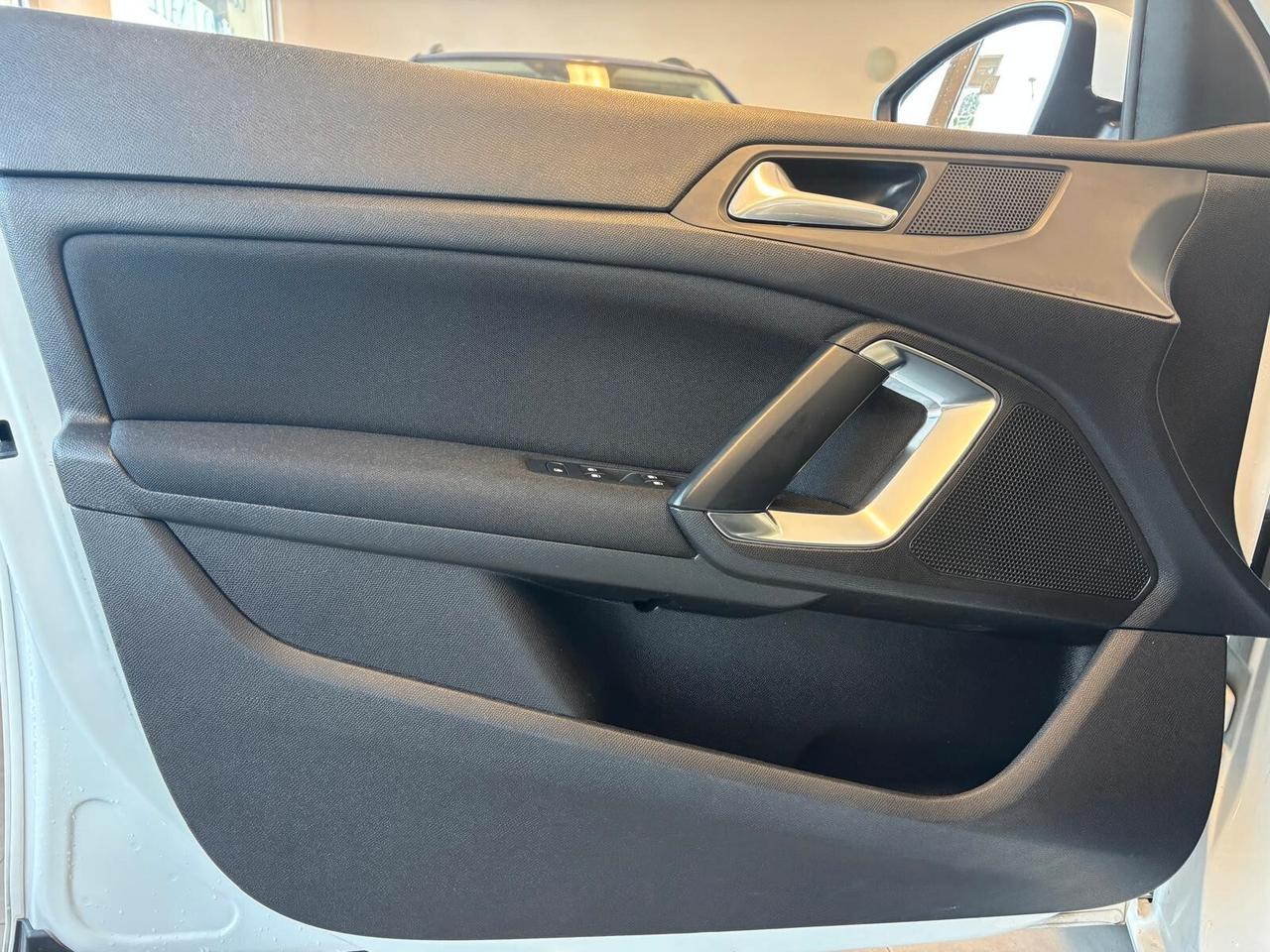 Peugeot 308 BlueHDi 120 cv anno 2018 AUTOCARRO