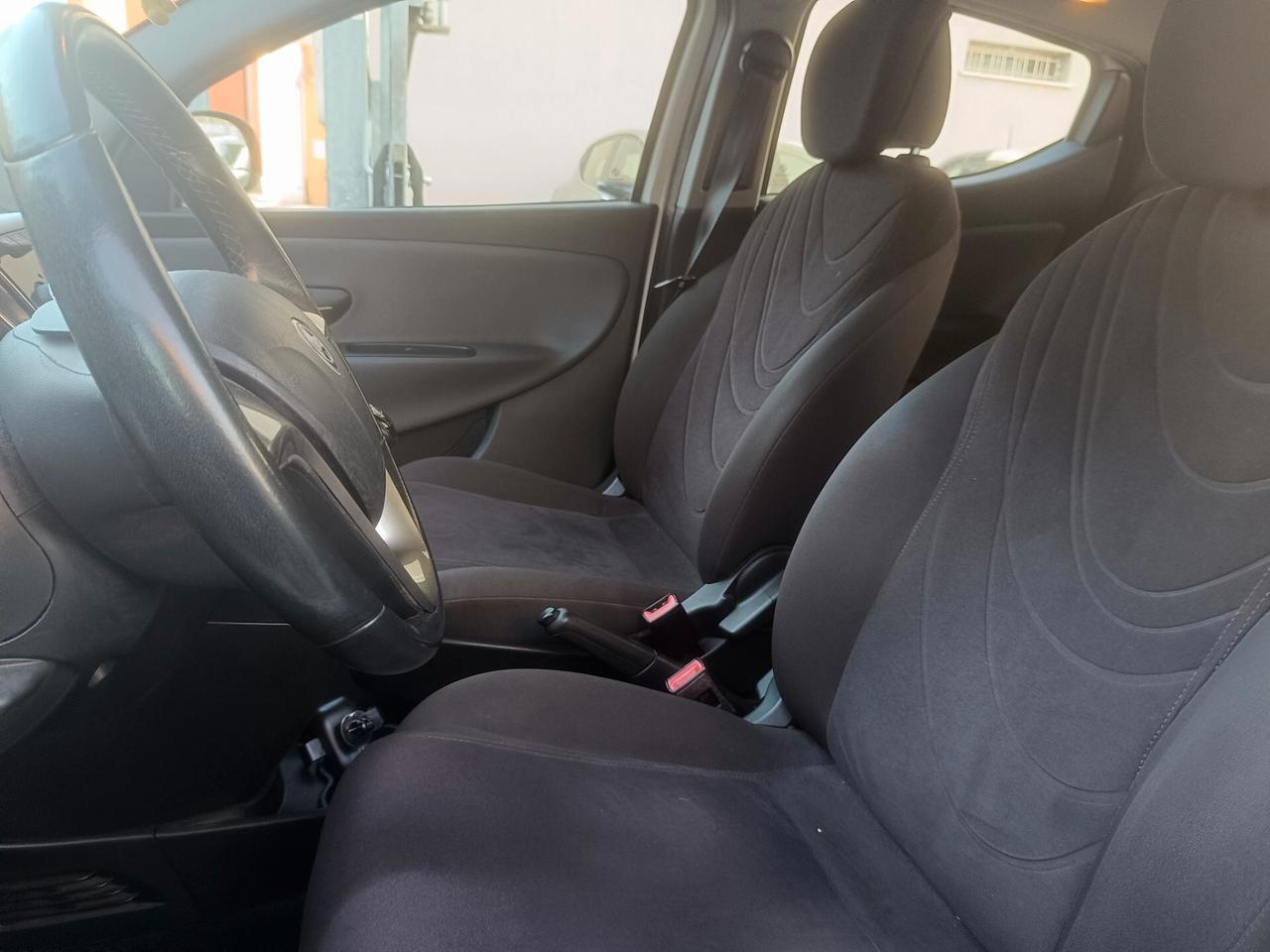 Lancia Ypsilon 1.2 GPL Gold