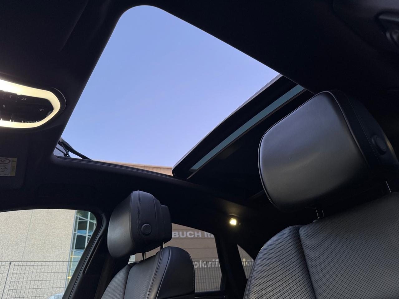 Porsche Macan cerchi 21, tetto, tagliandi Porsche