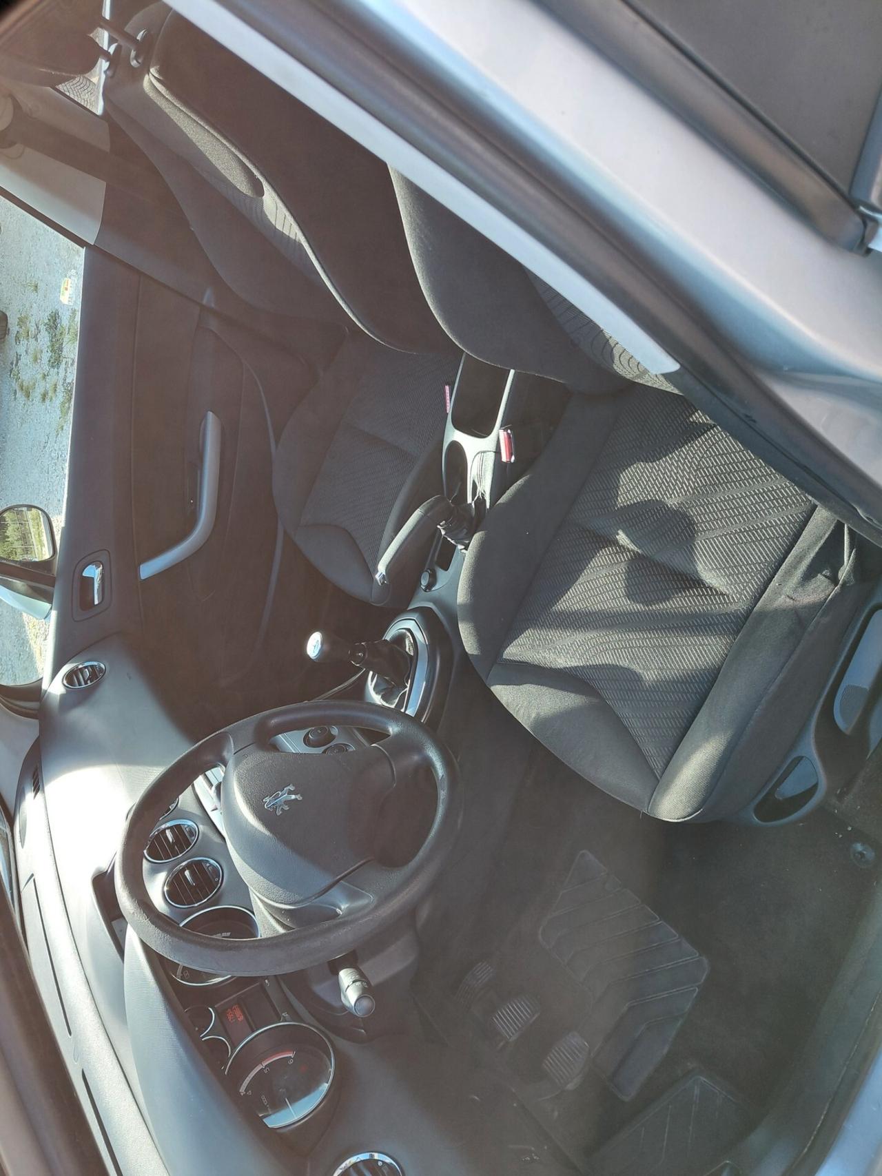 PEUGEOT 308 ANNO 2009 DS 1.6 ADATTA NEOPATENTATI KM 160 MILA
