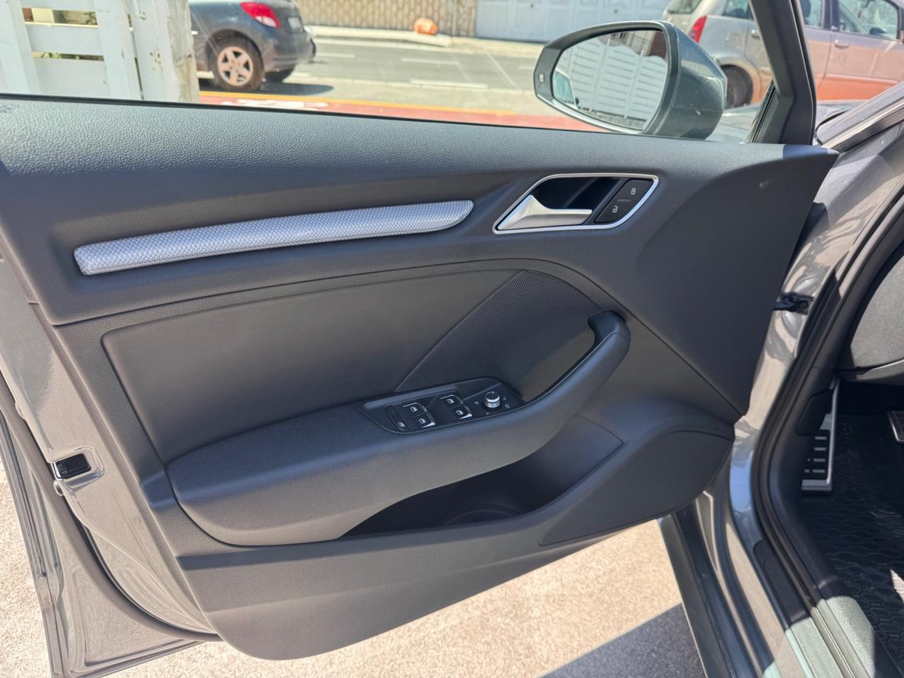 Audi A3 Sportback 1.6 DIESEL 105CV 2013