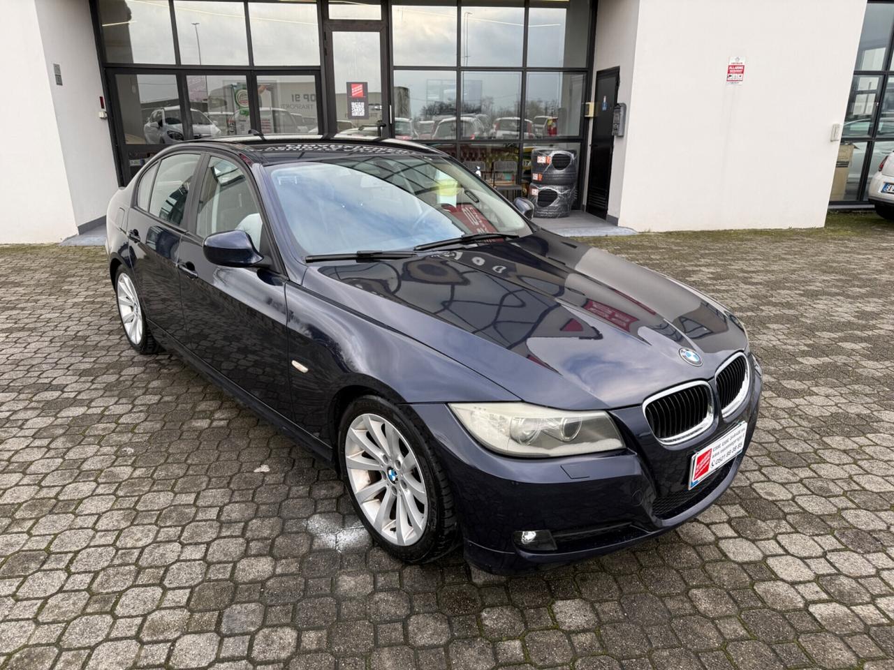 Bmw 320i |UNIPRO|MANUALE