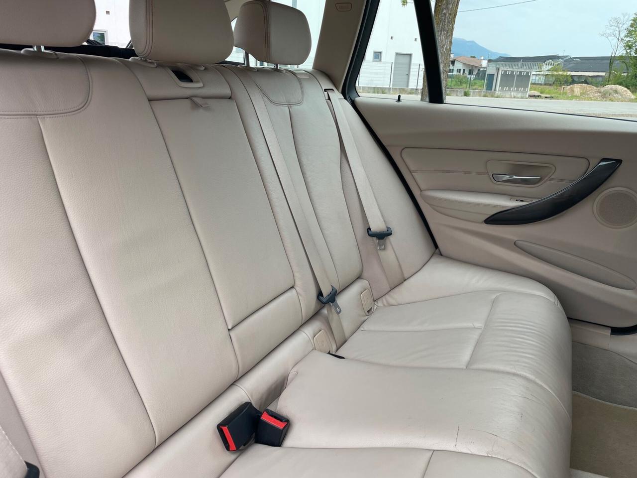 Bmw 330 330dA xDrive Touring Modern