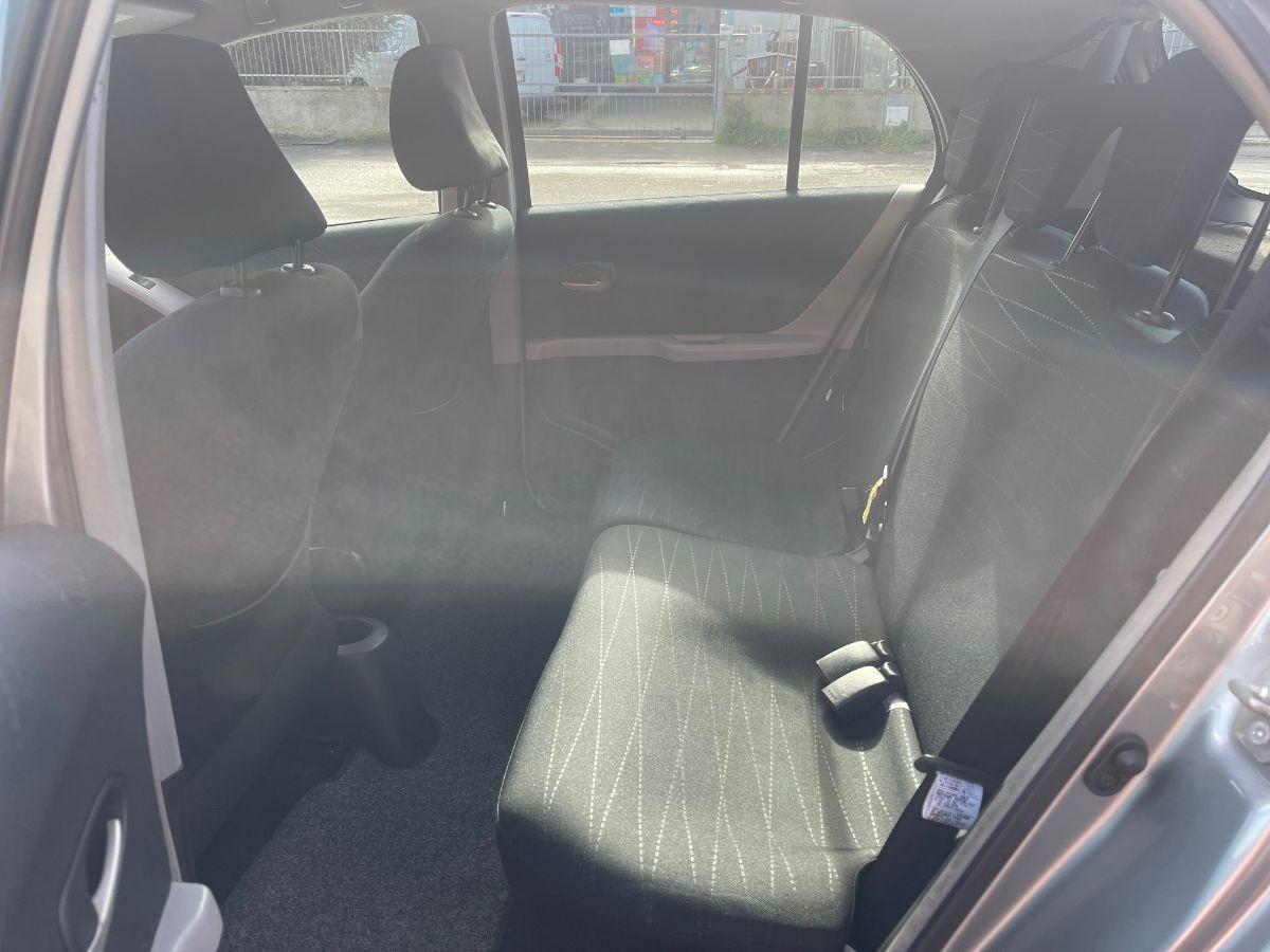 TOYOTA - Yaris - 1.3 5p. Navi