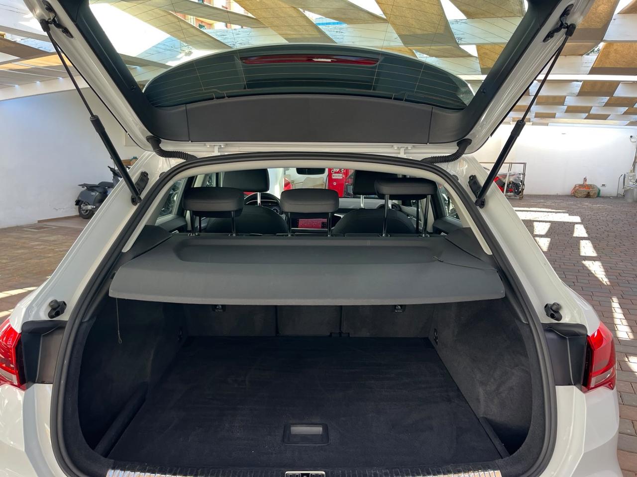 Audi Q3 40 TDI quattro S tronic Business Advanced