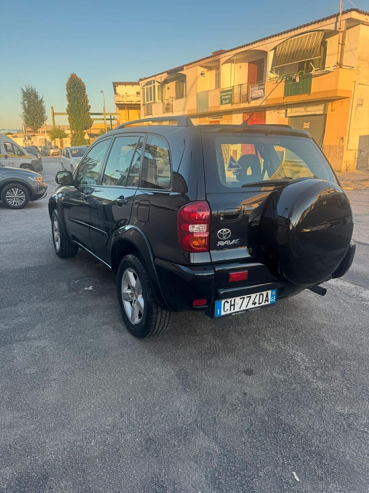 Toyota RAV 4 RAV4 2.0 Tdi D-4D cat 5 porte Sol