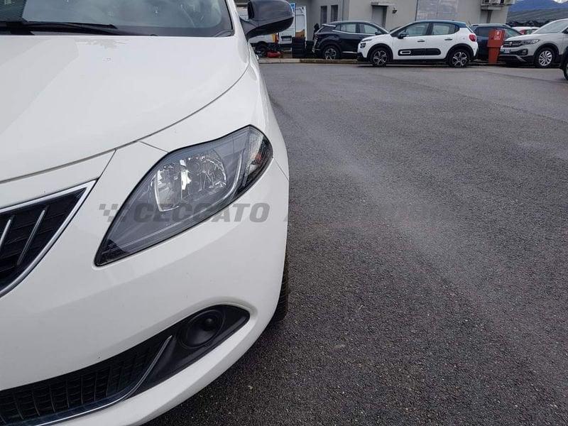 Lancia Ypsilon Ypsilon 1.0 firefly hybrid Silver s&s 70cv 5p.ti