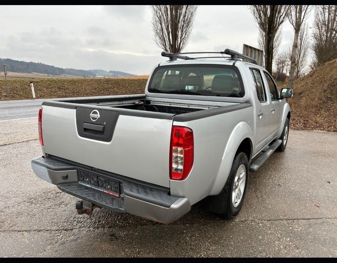 Nissan Navara 2.5 dCi Aut. 190CV 4 porte Double Cab LE Plus