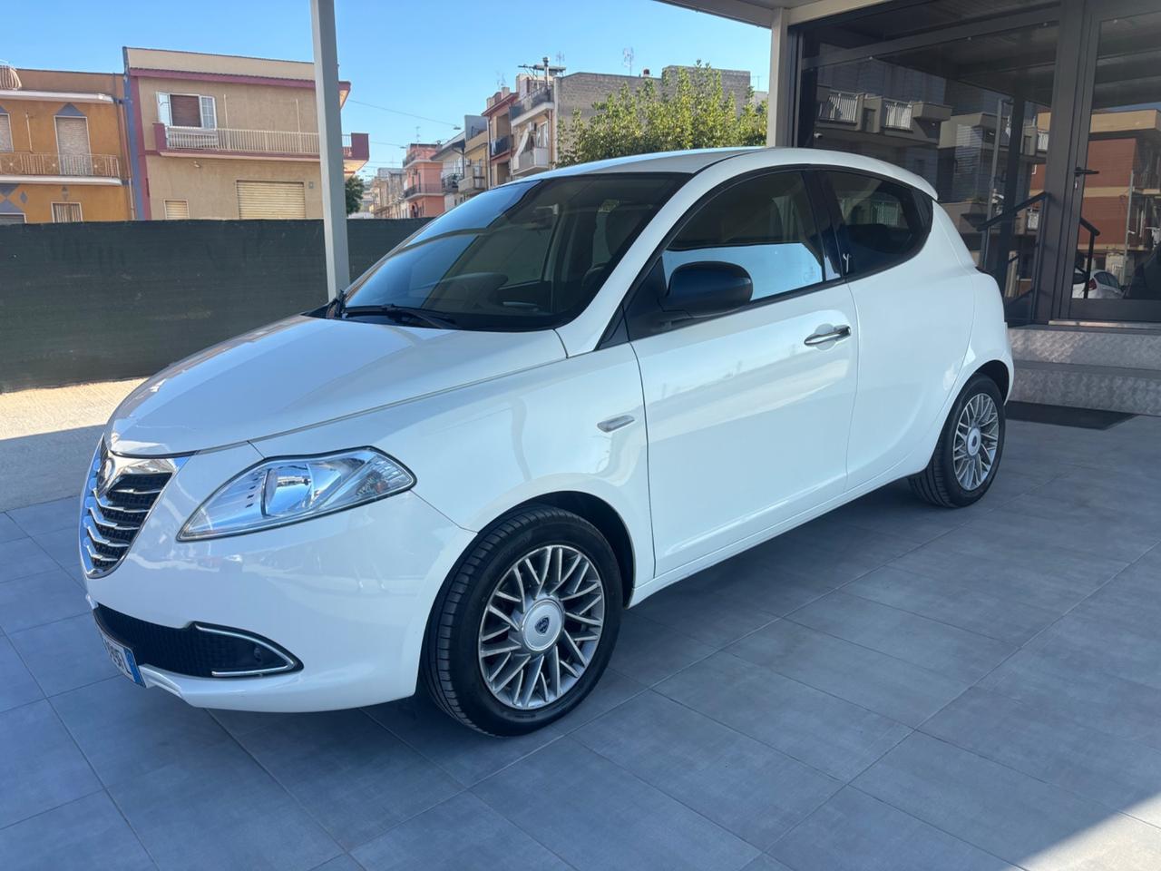 Lancia Ypsilon 1.3 MJT 16V 95 CV 5 porte S&S Gold