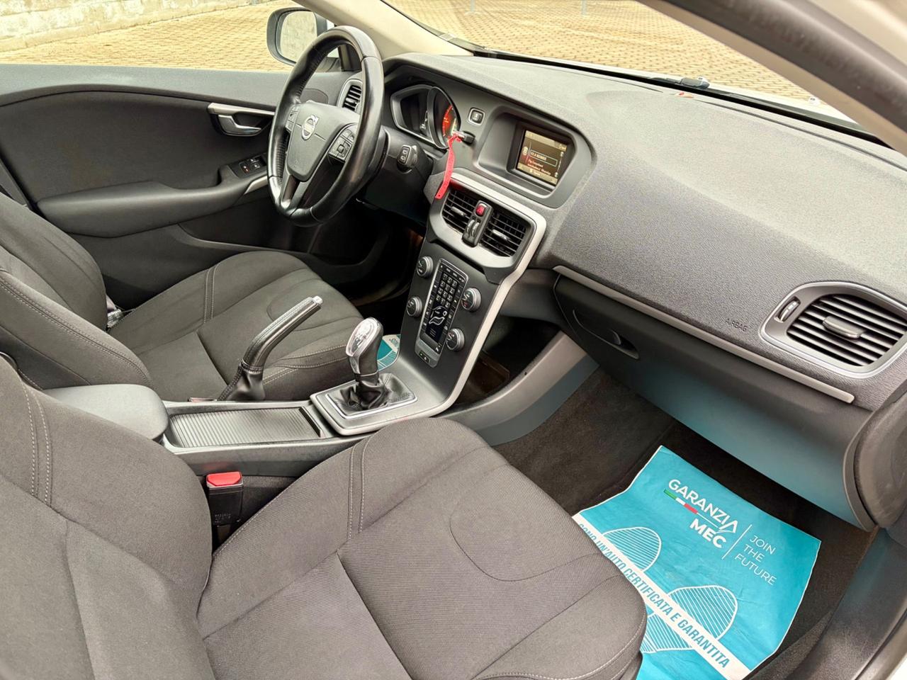 Volvo V40 D2 1.6 Momentum - 2013