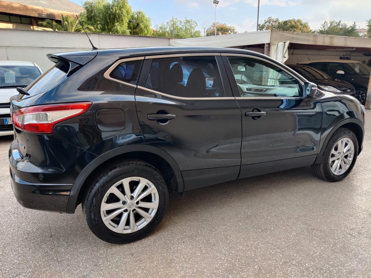 Nissan Qashqai 1.5 Diesel LED