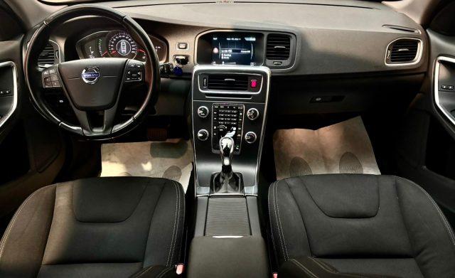 VOLVO V60 D2 1.6 Powershift Kinetic