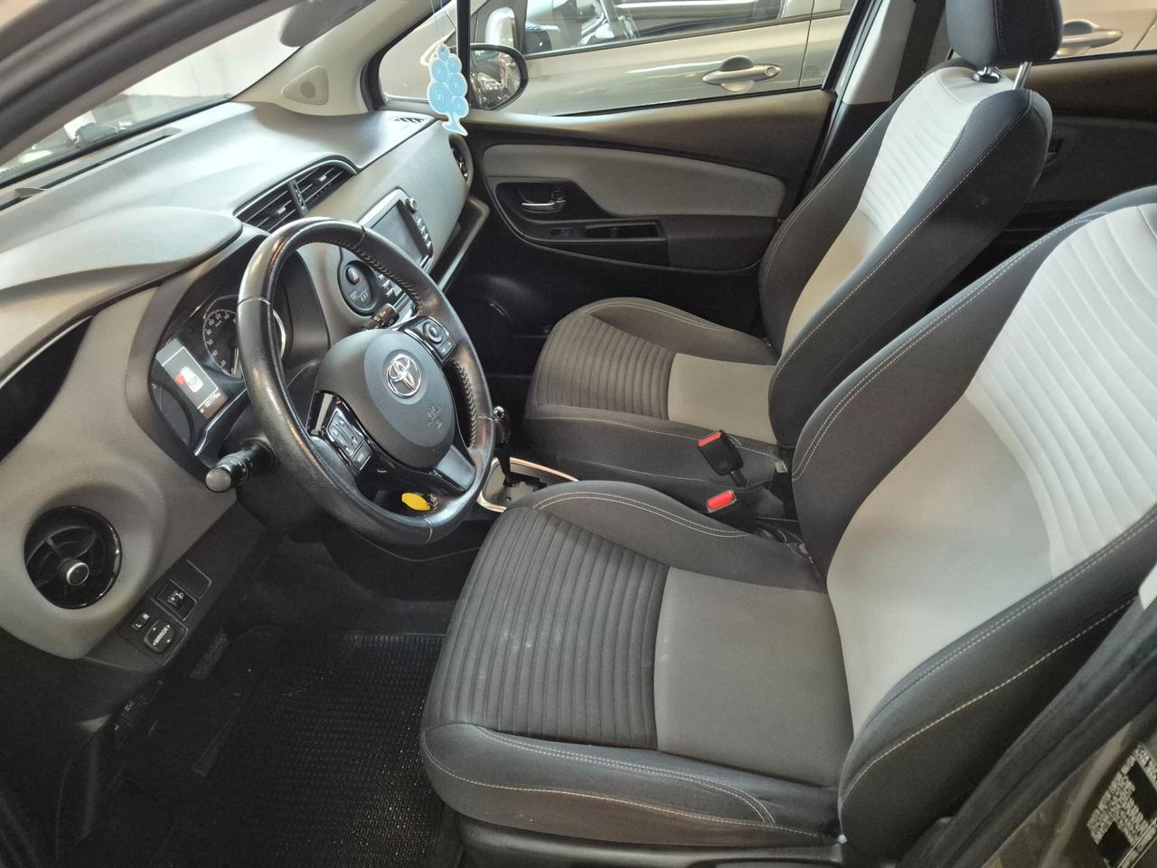 Toyota Yaris 1.5 Hybrid 5 porte Cool GRANDINATA