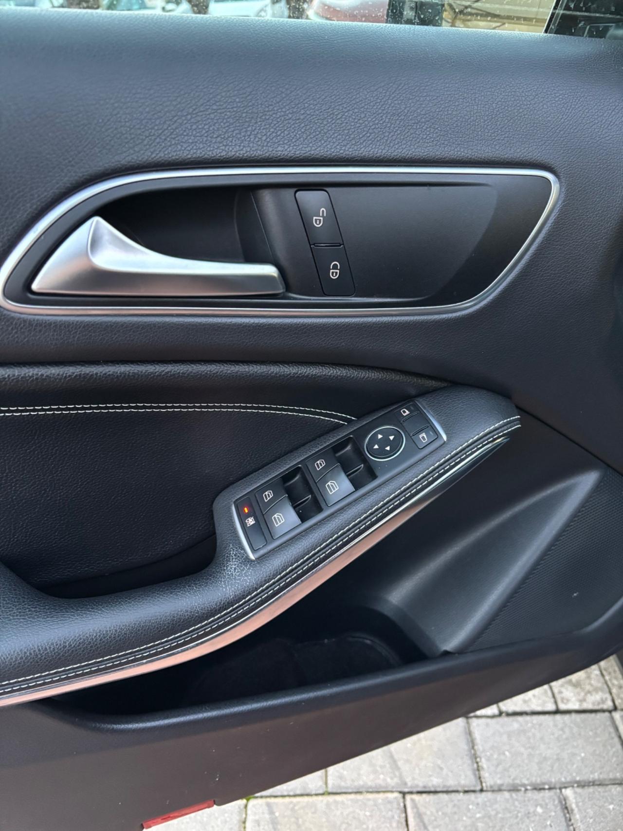 Mercedes-benz GLA 200 d Sport 2016