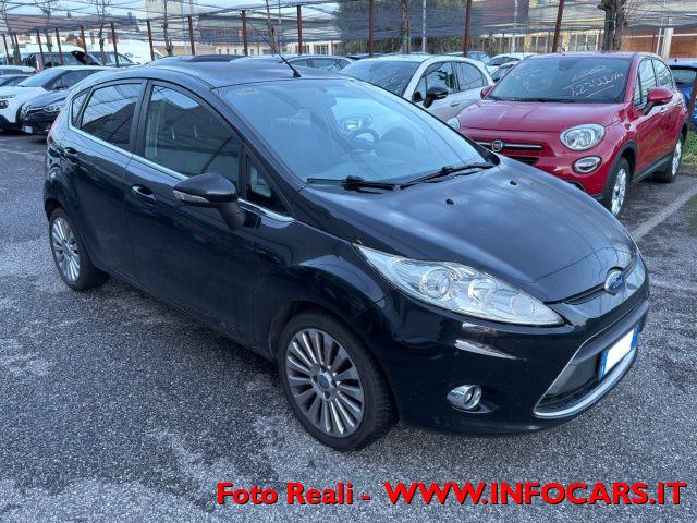 FORD Fiesta + 1.4 TDCi 70CV 5 porte