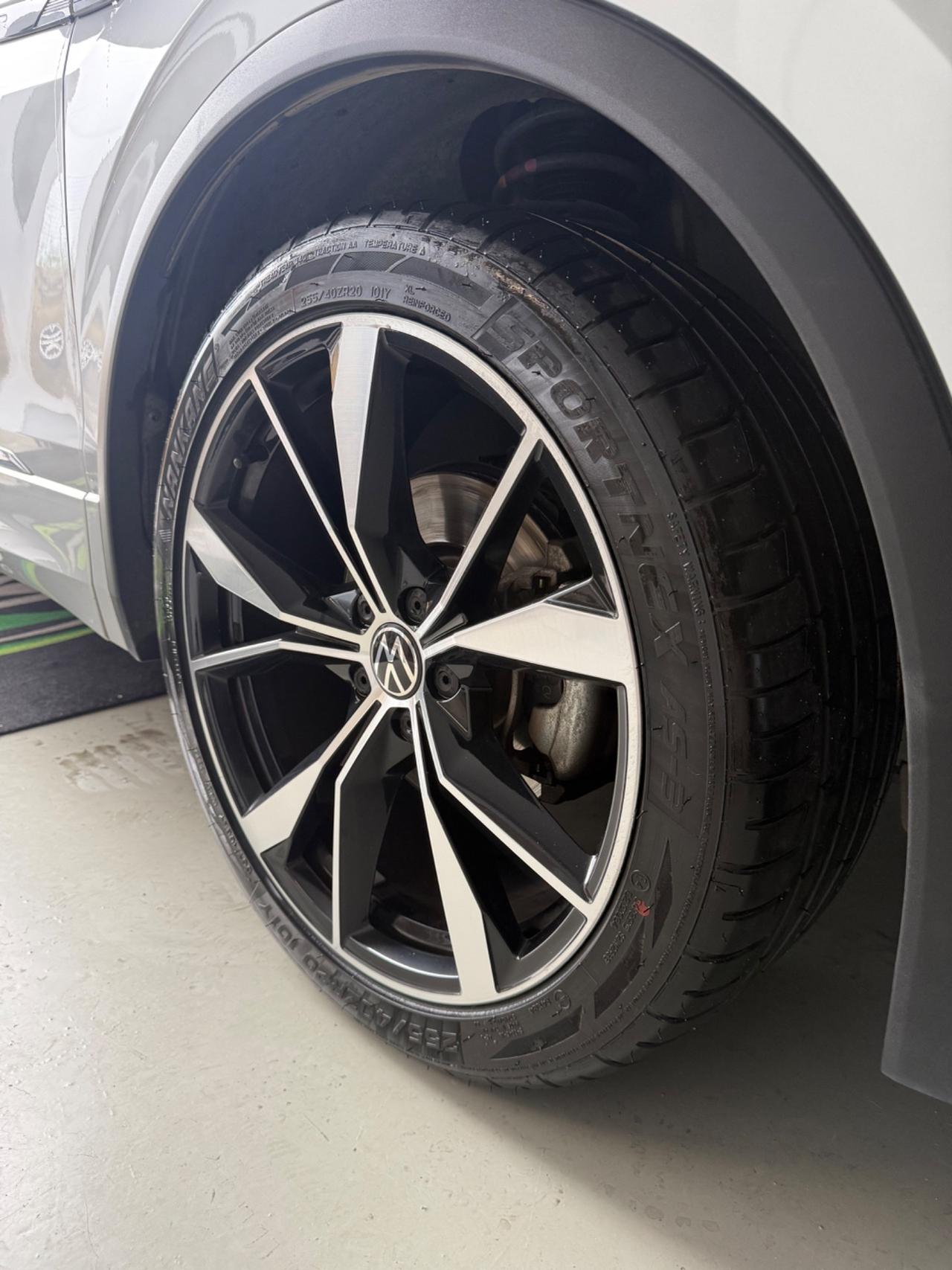 Volkswagen Tiguan 2.0 TDI 150 CV SCR DSG 4MOTION R-Line