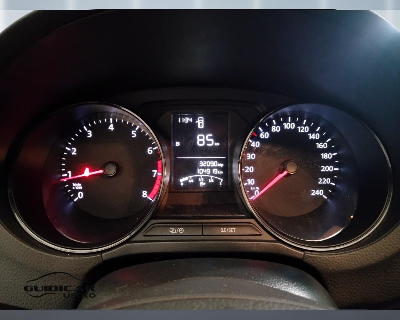 VOLKSWAGEN Polo V 2014 - Polo 5p 1.0 mpi Trendline 60cv