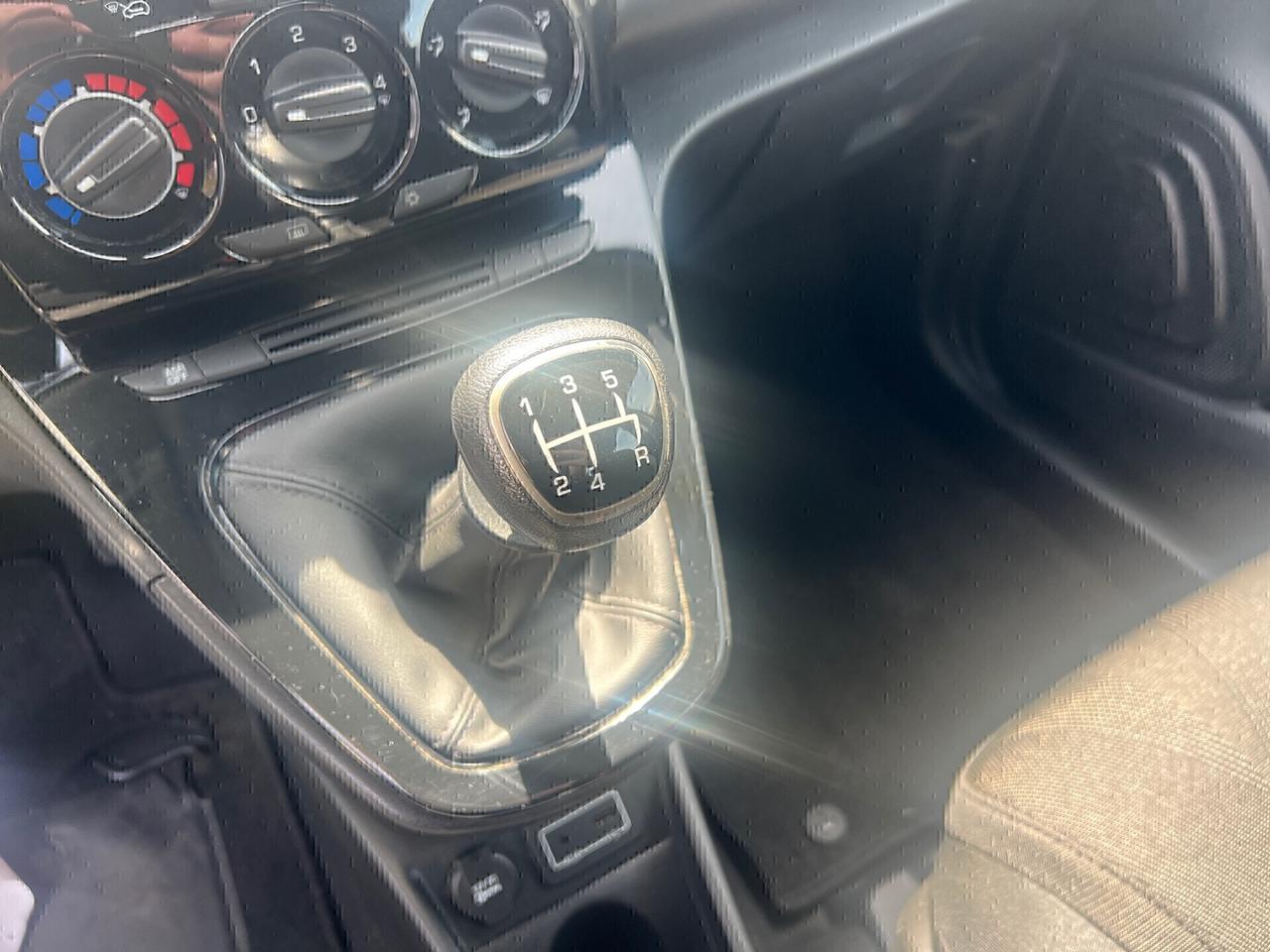 Lancia Ypsilon 1.2 69CV GPL Ecochic Gold-2018