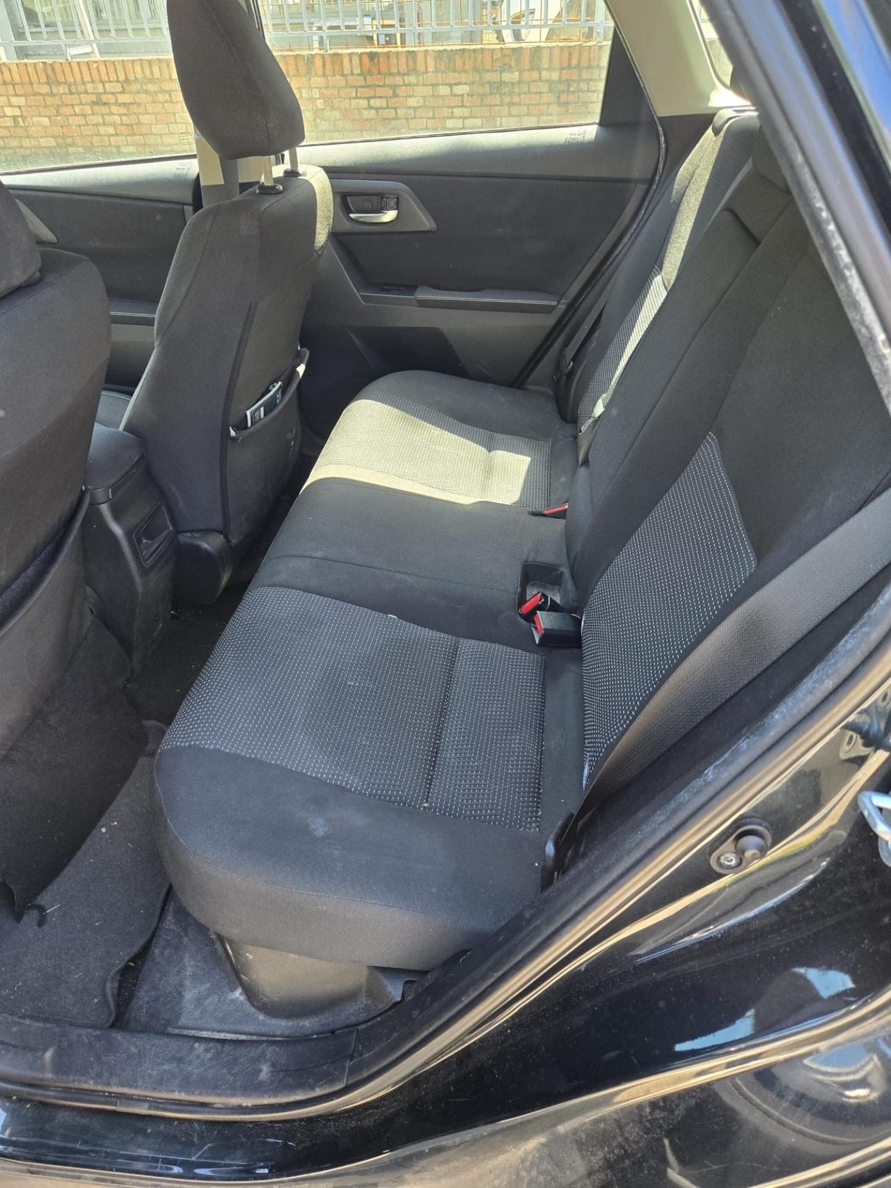 Toyota Auris 1.8 Hybrid Lounge