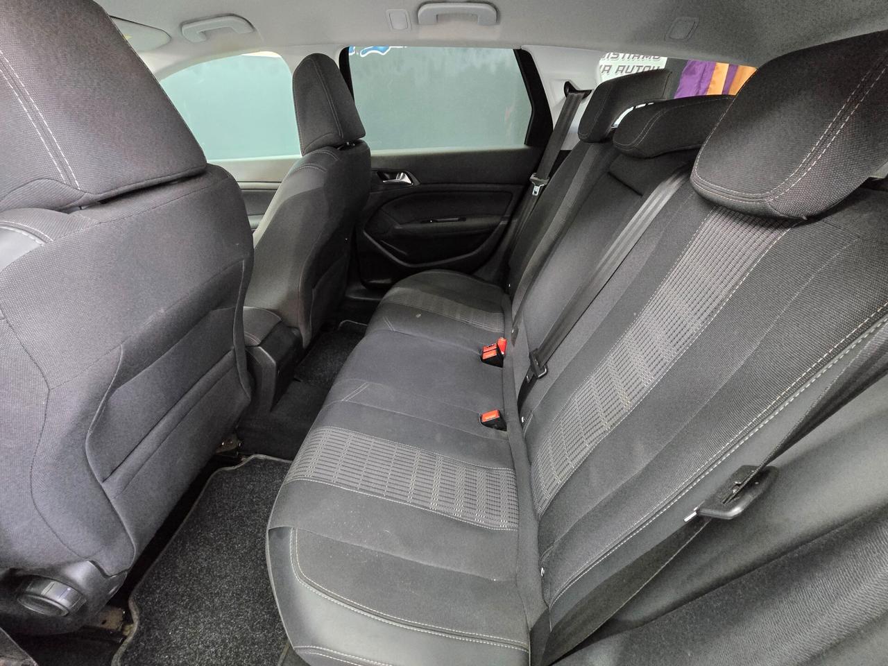 PEUGEOT 308 SW 1.2 TURBO BUSINESS 130CV