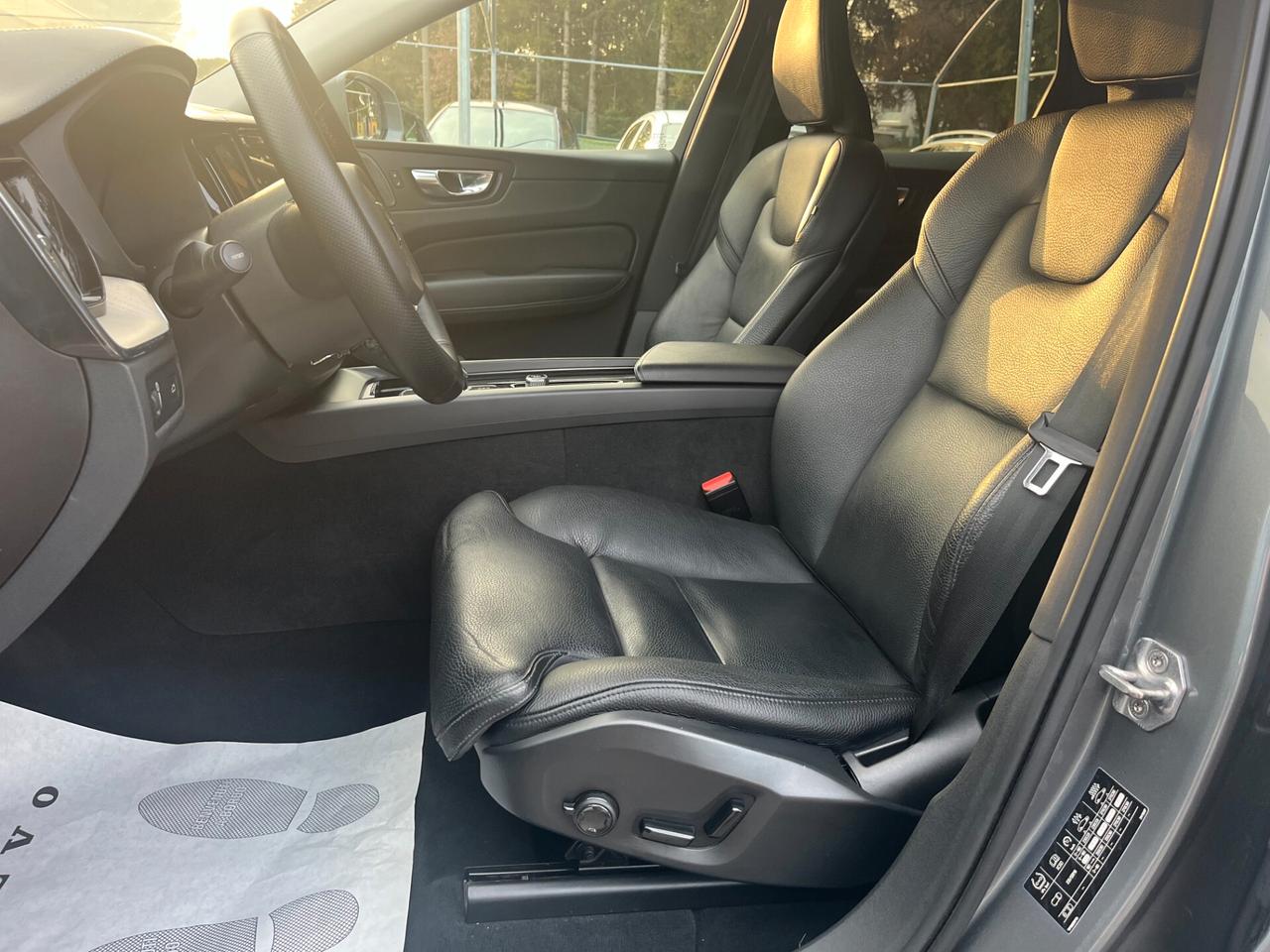 Volvo XC 60 XC60 B4 (d) AWD Geartronic Momentum Pro