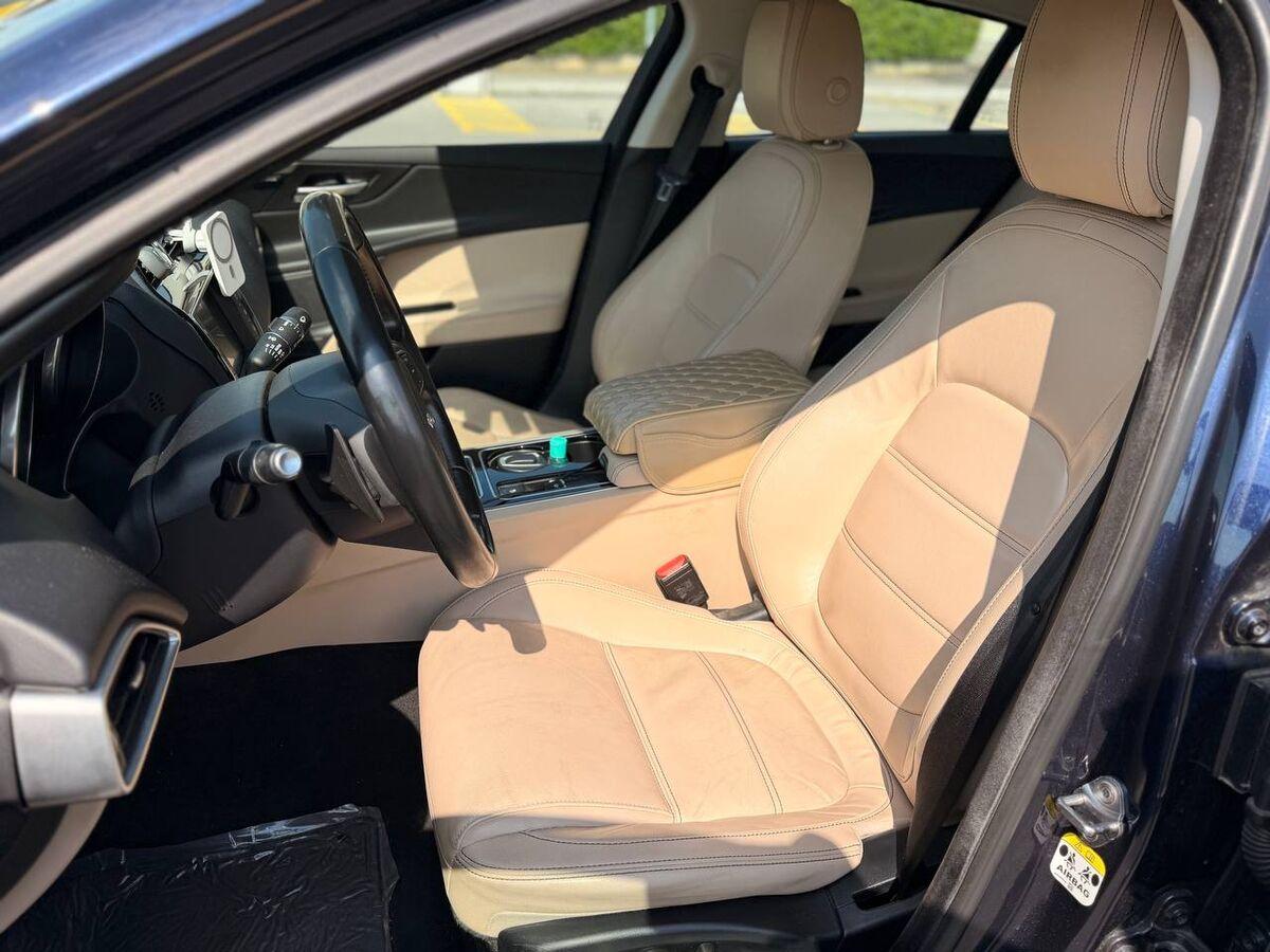 Jaguar XE Berlina XE 2.0d Prestige Business edition awd 180cv auto