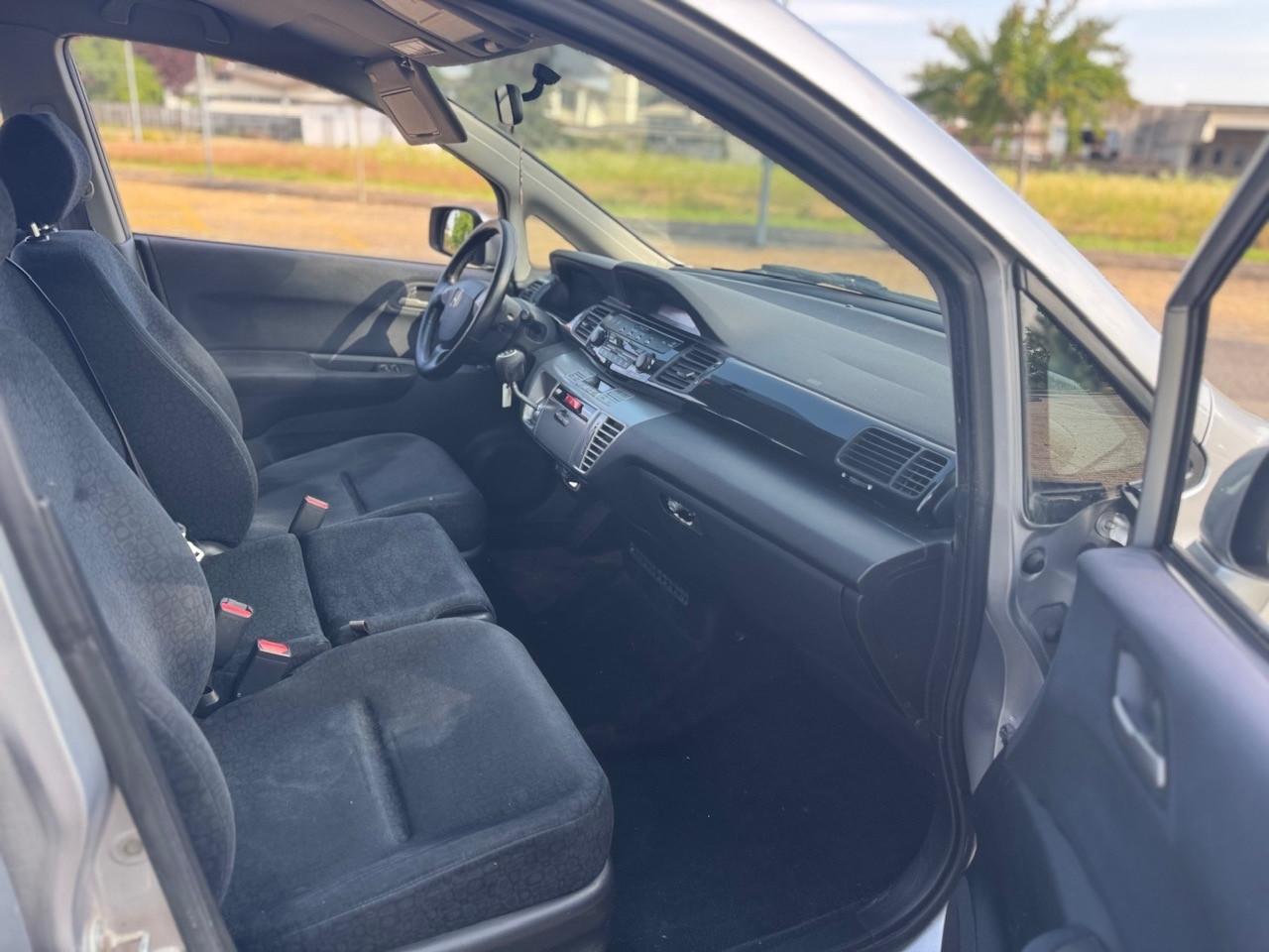 Honda FR-V 2.0 16V i-VTEC Executive LH