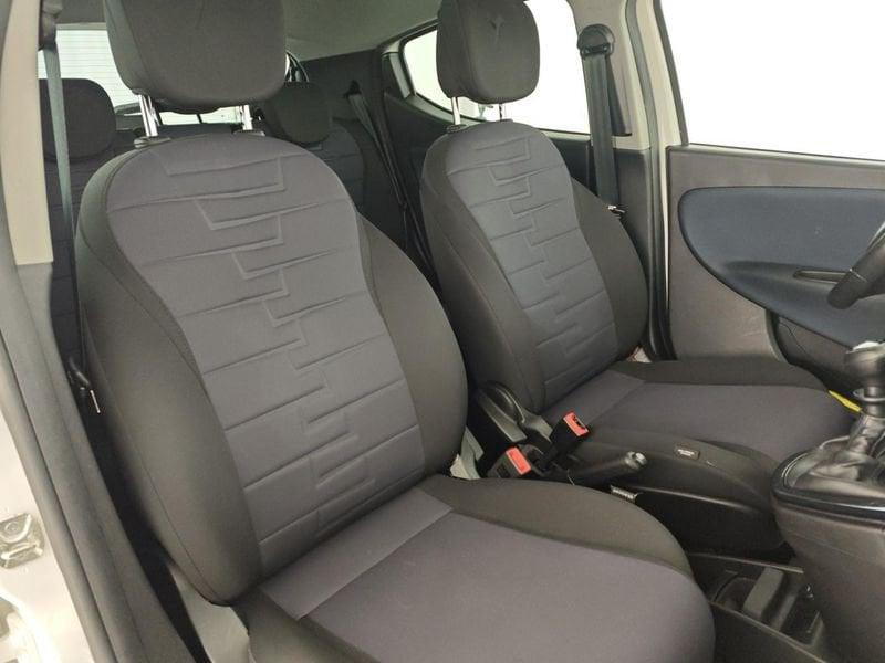 Lancia Ypsilon 1.0 FireFly 5 porte S&S Hybryd Gold