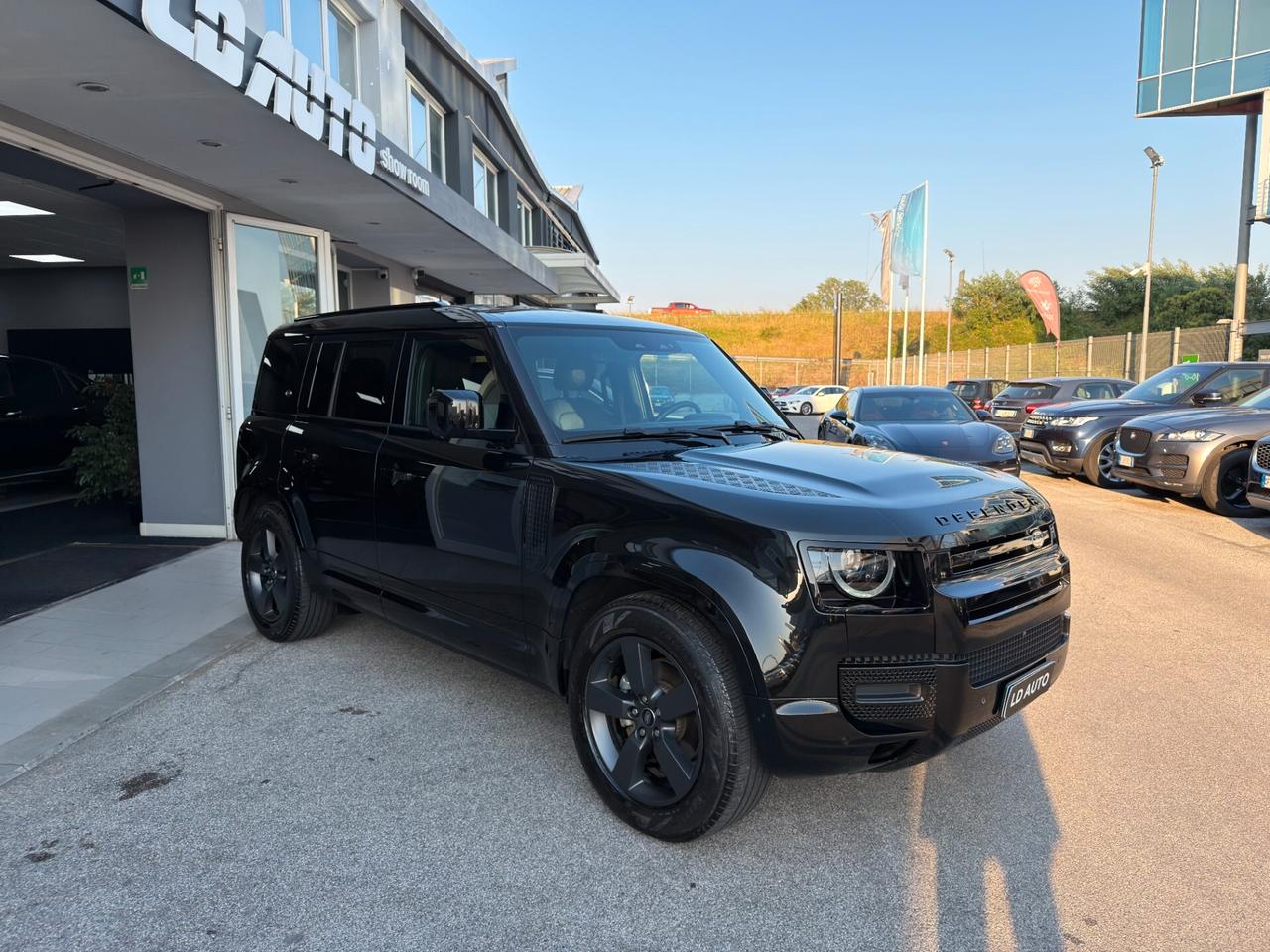 Land Rover Defender 110 3.0D I6 200 CV AWD SE N1 AUTOCARRO