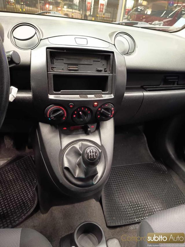 MAZDA 2 1.3 16V 75CV 5p. Easy Clima