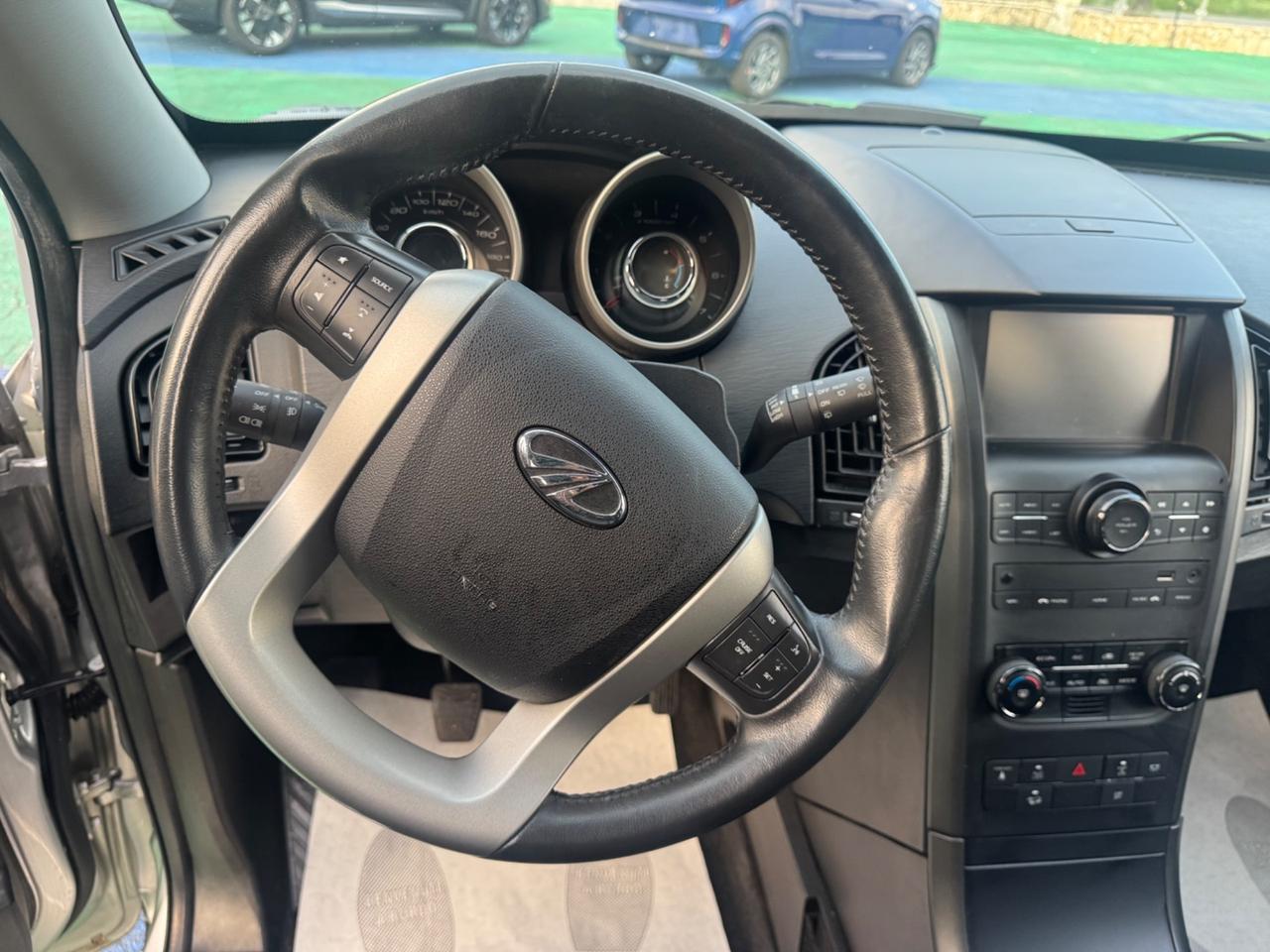 Mahindra XUV500 2.2 16V AWD W10