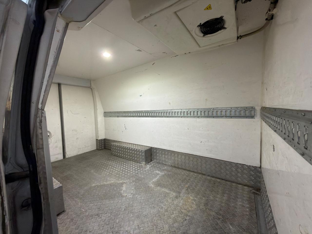 Iveco Daily Automatico 2.3 d 130cv con Frigo