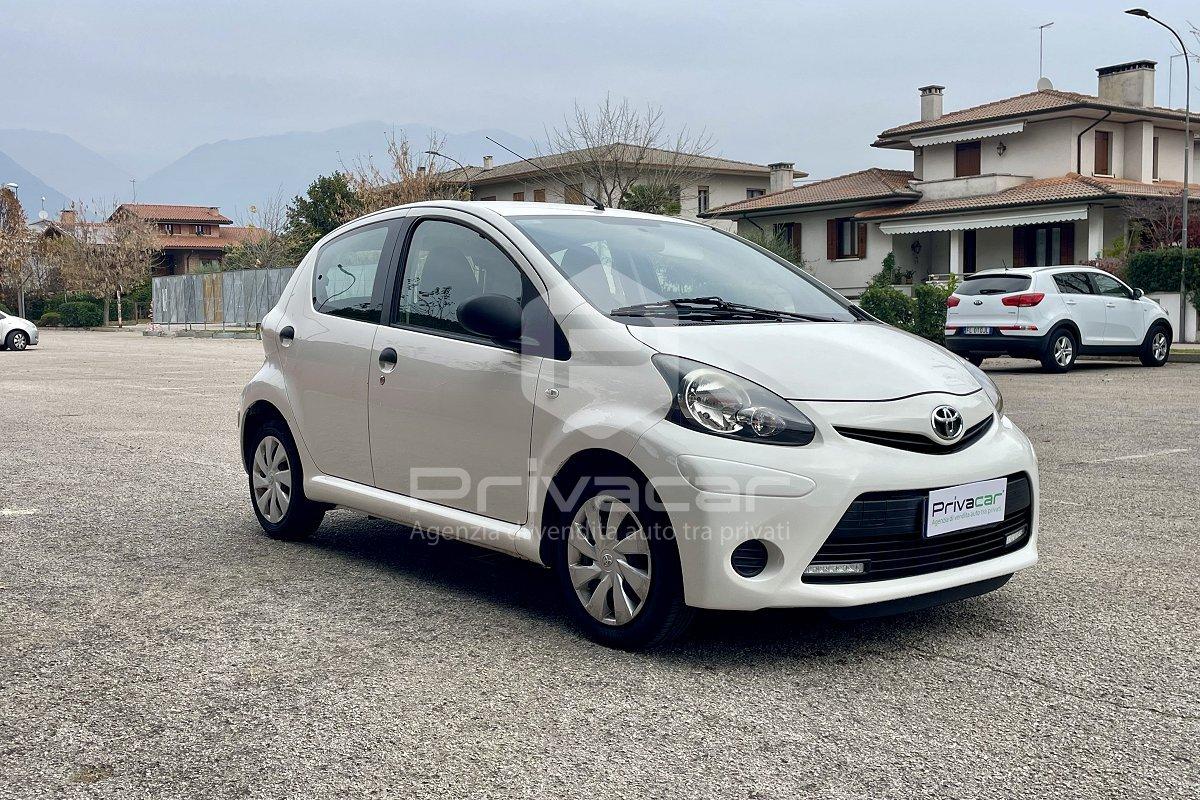 TOYOTA Aygo 1.0 12V VVT-i 5 porte Active Connect