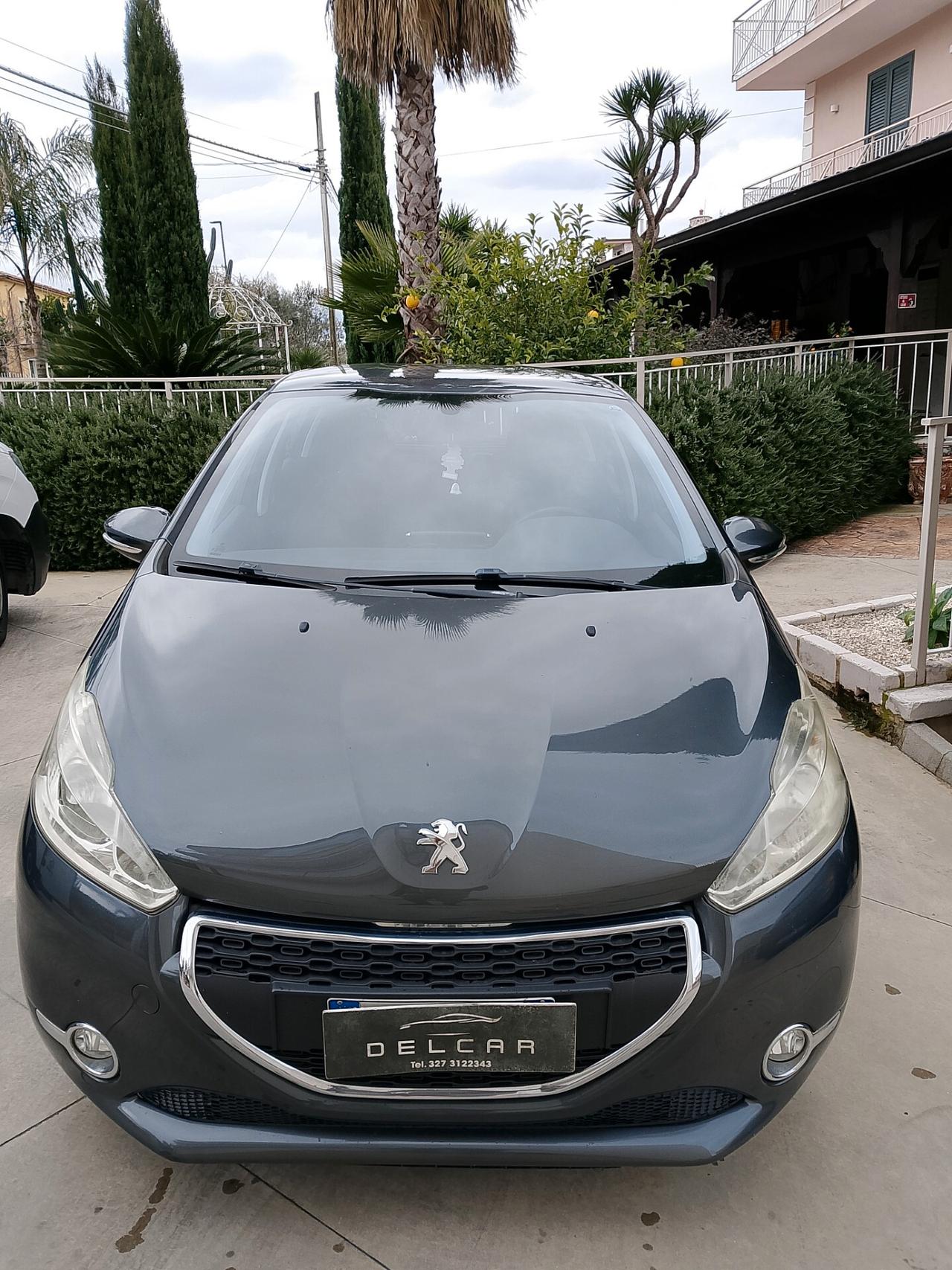 Peugeot 208 1.4 HDi 68 CV 5 porte Allure