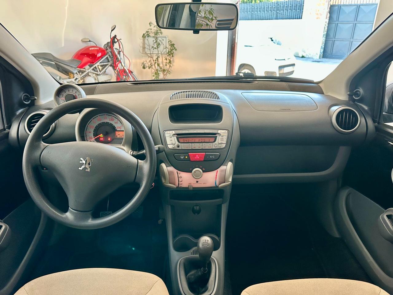 Peugeot 107 1.0 68CV 5p. Sweet Years