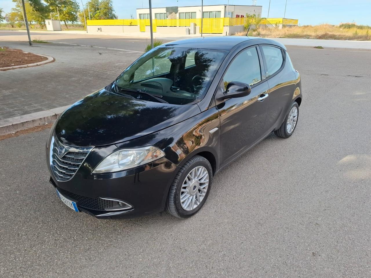 LANCIA YPSILON 1.3 MJT